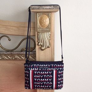 Tommy Hilfiger Crossbody